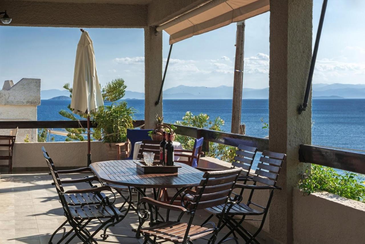 Saronic Seafront Villa Salamís Dış mekan fotoğraf