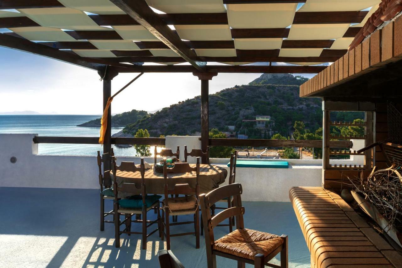 Saronic Seafront Villa Salamís Dış mekan fotoğraf