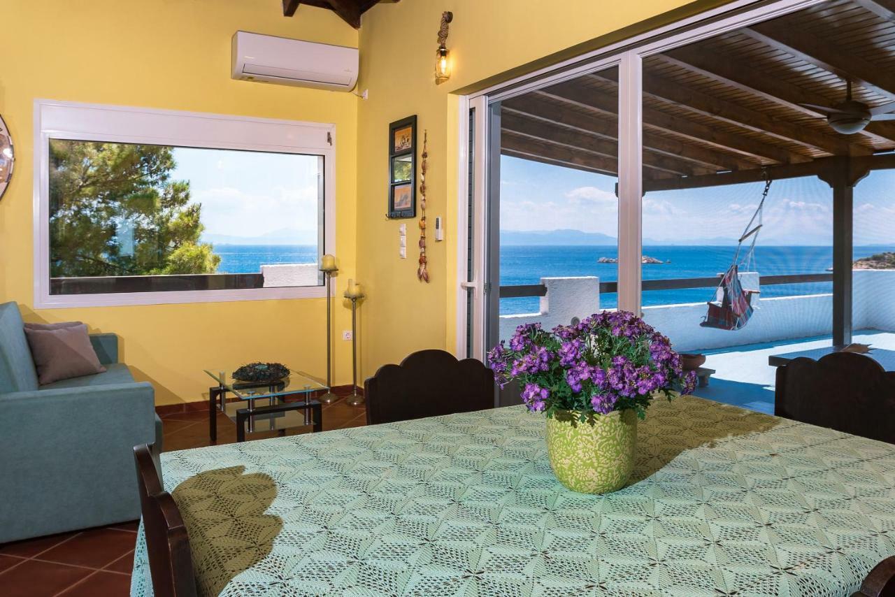 Saronic Seafront Villa Salamís Dış mekan fotoğraf